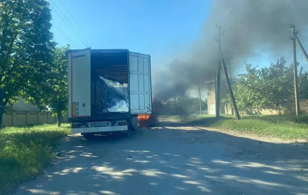 Армія РФ атакувала дроном вантажівку, що доставляла питну воду жителям Херсонщини