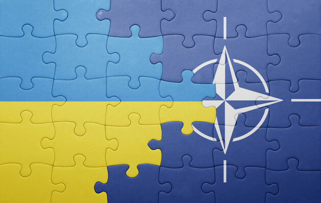 Членство Украины в НАТО — единственный эффективный ответ на стремление России к территориальным изменениям — Financial Times