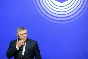 Фицо против военных займов Киеву и бесплатной передачи оружия