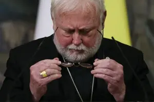 Министр иностранных дел Ватикана призвал срочно положить конец войне в Украине
