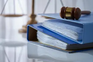 Защита антикоррупционных органов: суд не позволил СБУ узнавать об обысках и расследованиях НАБУ