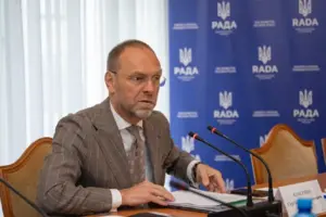 Власенко зарегистрировал в ВР законопроект, который может нивелировать институт соглашения со следствием в делах о коррупции