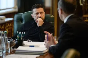 Зеленский провел Ставку: Украина усилит РЭБ и защиту логистики от ударов РФ