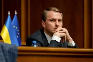 Большинство украинцев считают Кравченко в роли генерального прокурора зависимой фигурой —  опрос